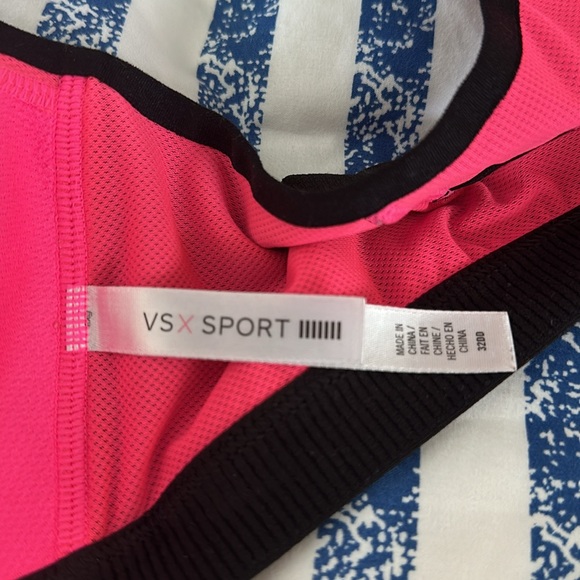 VSX Sport (Victoria’s Secret) Sports Bra 32DD molded cups adjustable straps NICE - Picture 10 of 11